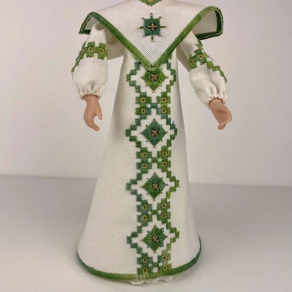 Vintage handmade angel decorative doll with hand embroidered gown, holiday decor - Picture 4 of 9